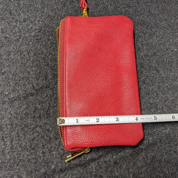 Red wristlet/small purse - Picture 3 of 6